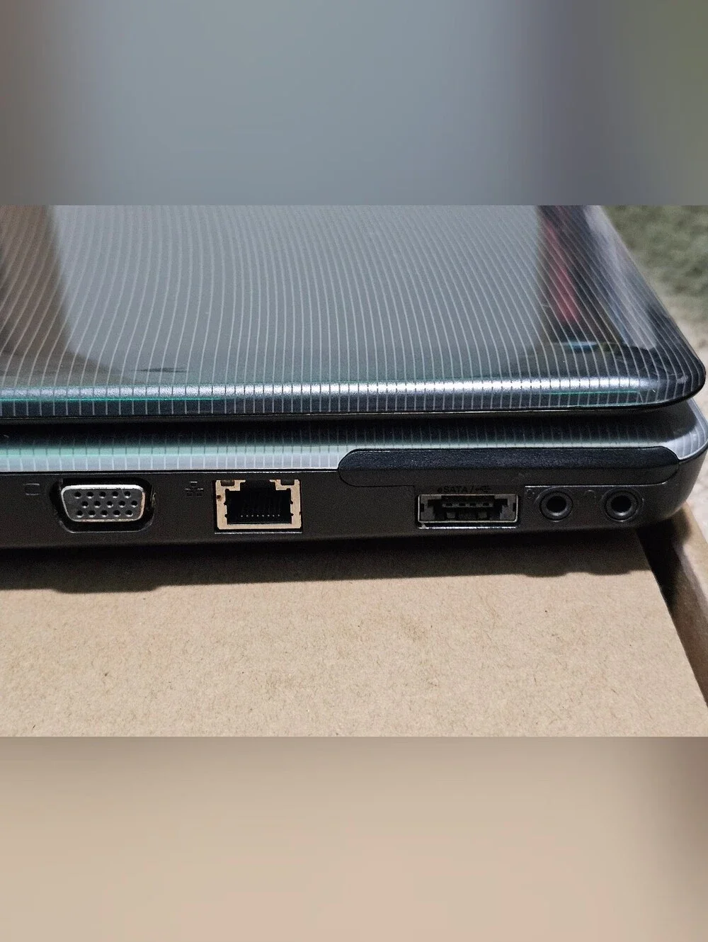 Toshiba Satellite Laptop PC L505D-ES5025 W/ Charger - No Display - Parts/Repair